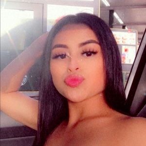 Meet your Posher, Mayra